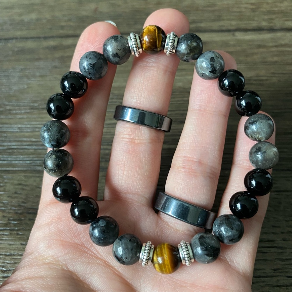 Handmade Labradorite, Tiger’s Eye, & Onyx Crystal Beaded Bracelet